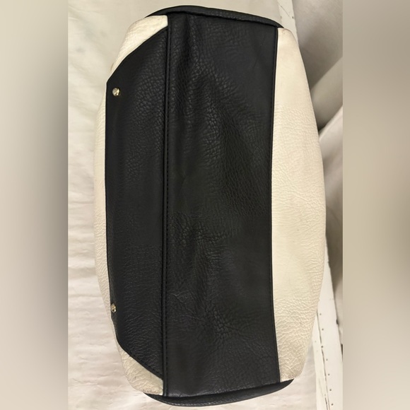 2/$30 Olivia + Joy Large Color-block Shoulder Bag Gold Hardware Removeable Strap - Picture 10 of 16